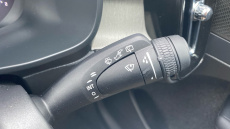 Volvo XC40 2.0 B4P Ultra Dark 5dr Auto Petrol Estate